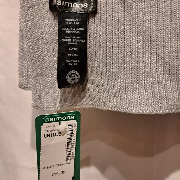 Simons Light Gray Knit Accessory - Picture 2 of 3